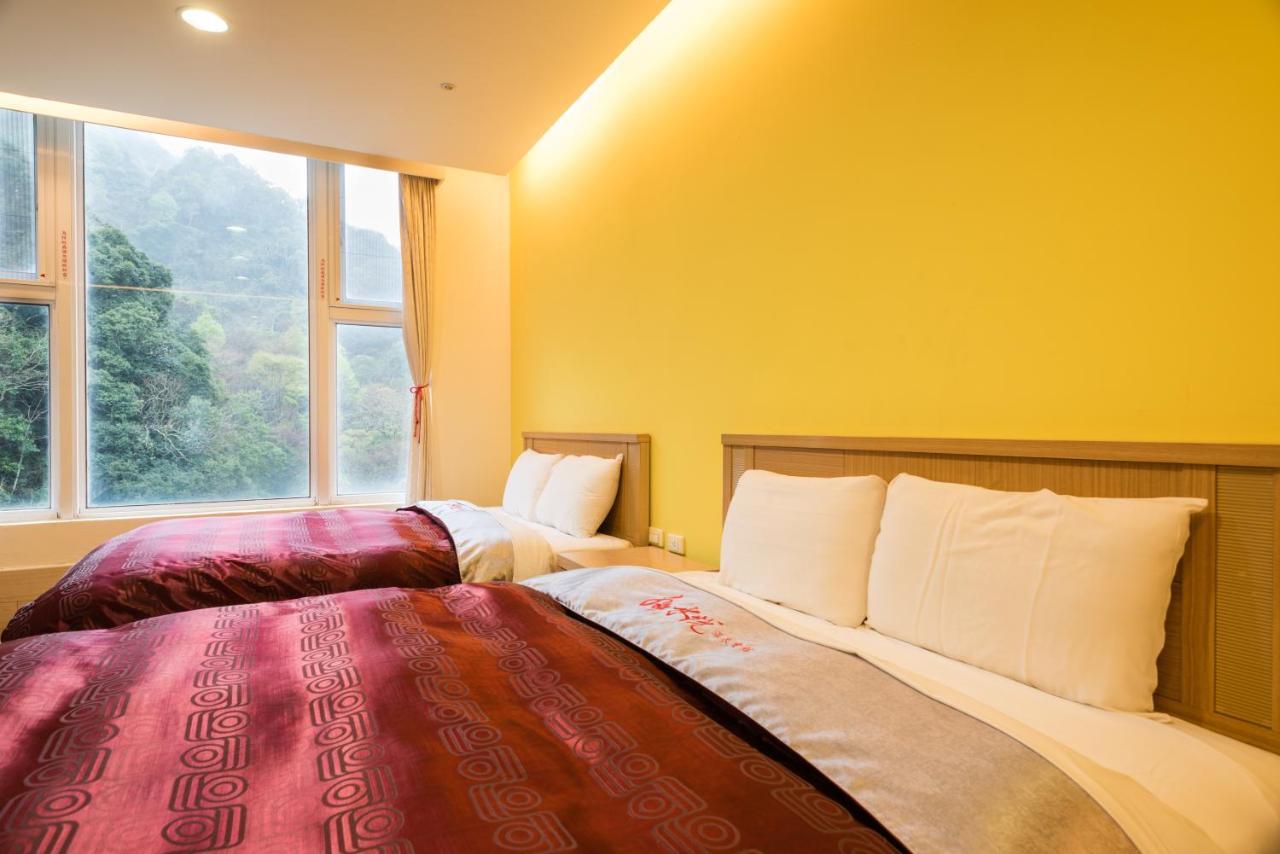 Crystal Hotel ريناي المظهر الخارجي الصورة
