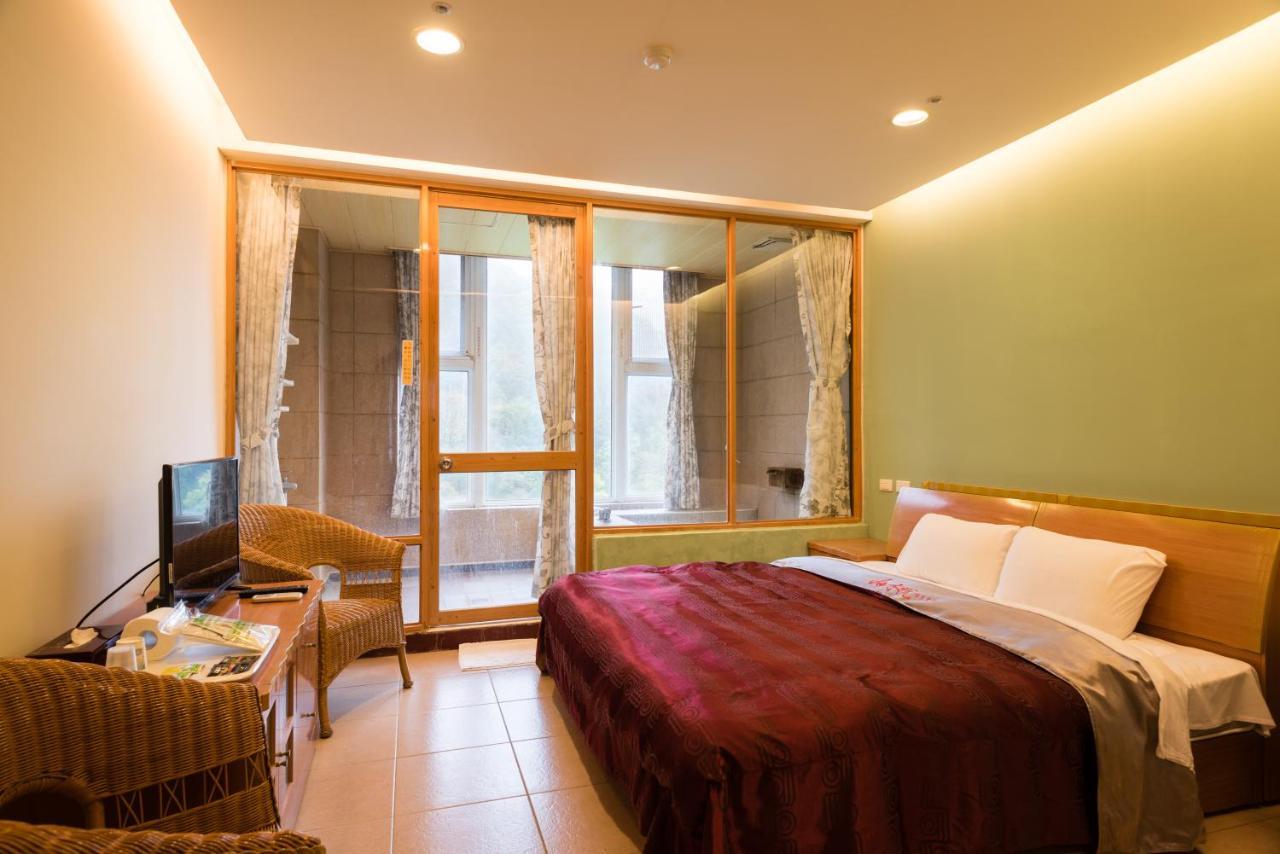 Crystal Hotel ريناي المظهر الخارجي الصورة