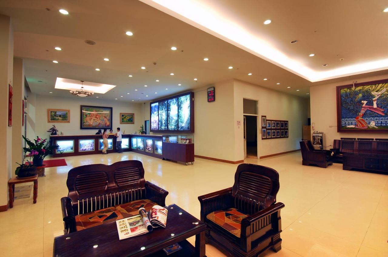 Crystal Hotel ريناي المظهر الخارجي الصورة