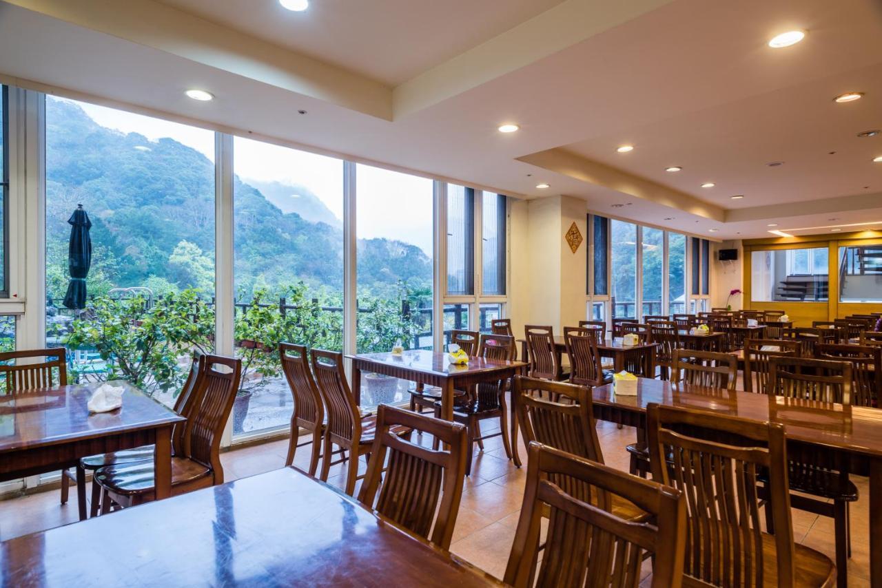 Crystal Hotel ريناي المظهر الخارجي الصورة