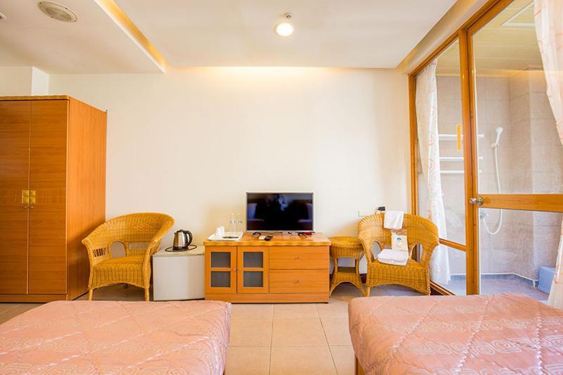 Crystal Hotel ريناي المظهر الخارجي الصورة