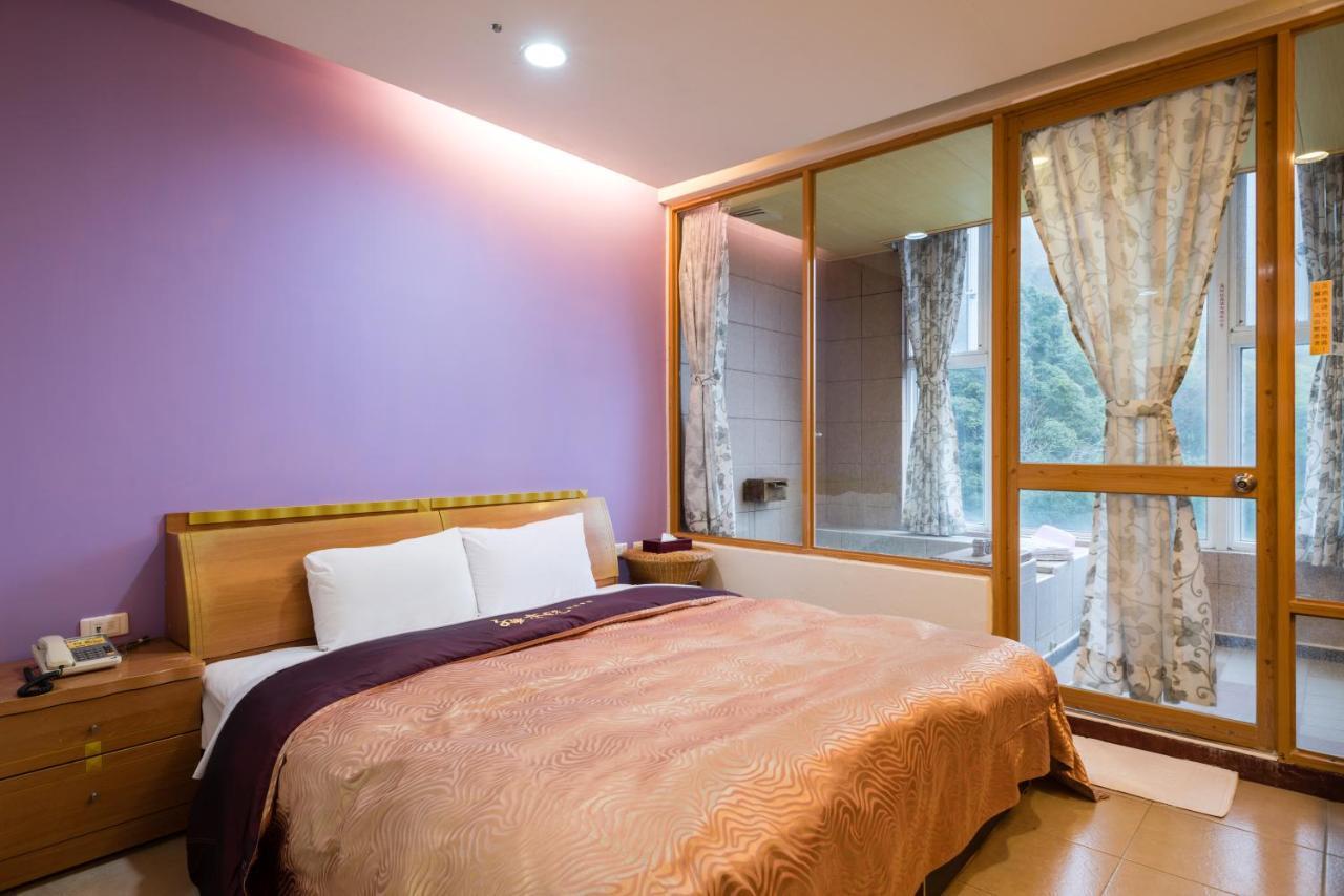 Crystal Hotel ريناي المظهر الخارجي الصورة